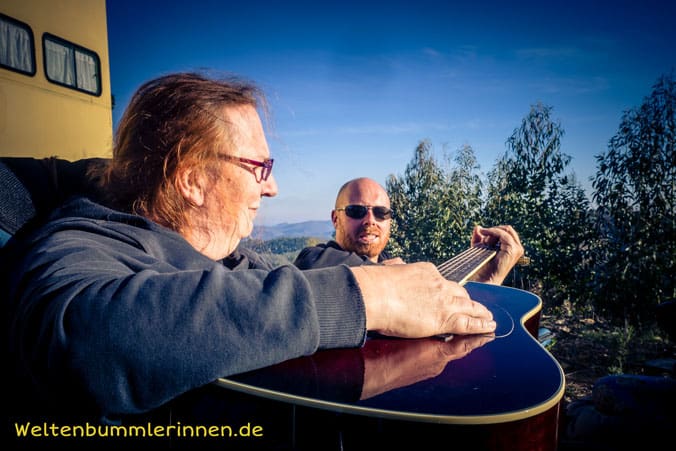 2018-01-23-16-03-55-wpps Gitarrenspielerin