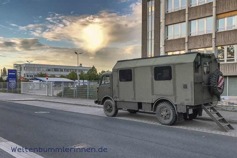 2018-09-09 19-15-13-X-800