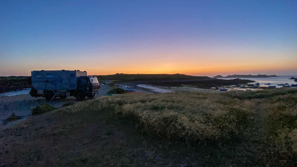 Black Pearl an der Küste der Bretagne