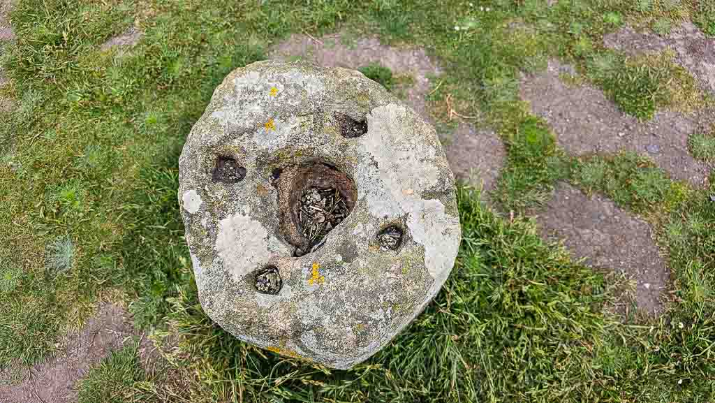 Allzeit-Bereift, Frankreich, Bretagne, Chapelle de Saint-Samson, Runder Stein von oben