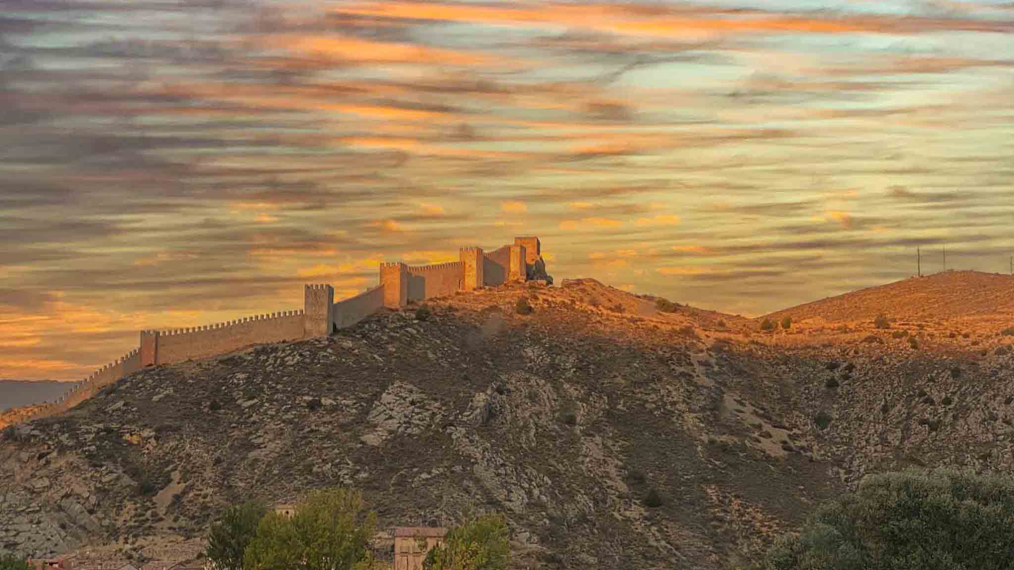 Albarracin Mauer in 2048px